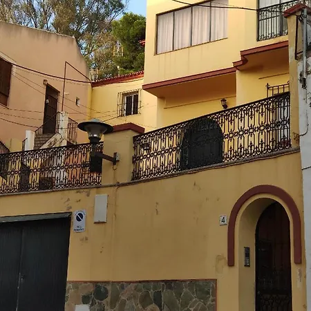 Fabulosa Casa Del Arbol Malaga Exterior photo